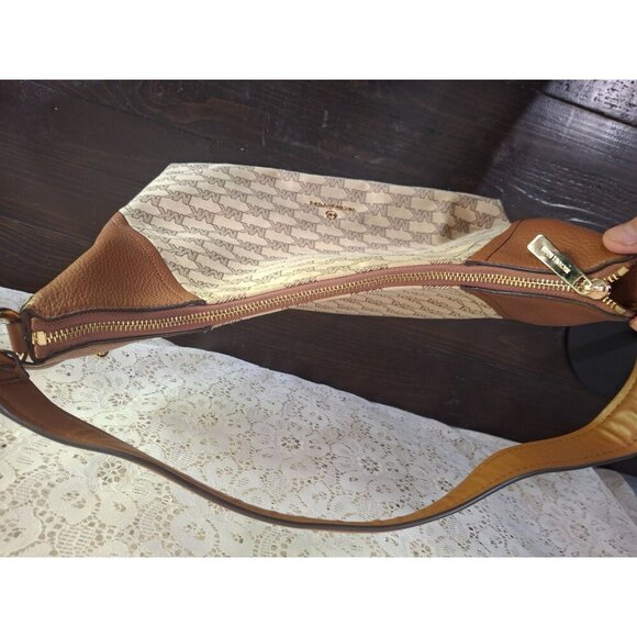 Michael Kors Aria Large Signature Logo Jacquard Shoulder Bag-Excellent Condition - Picture 9 of 12